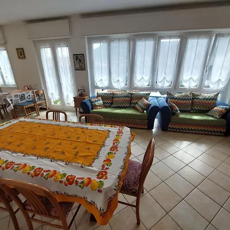 Eva House بيلاجيو